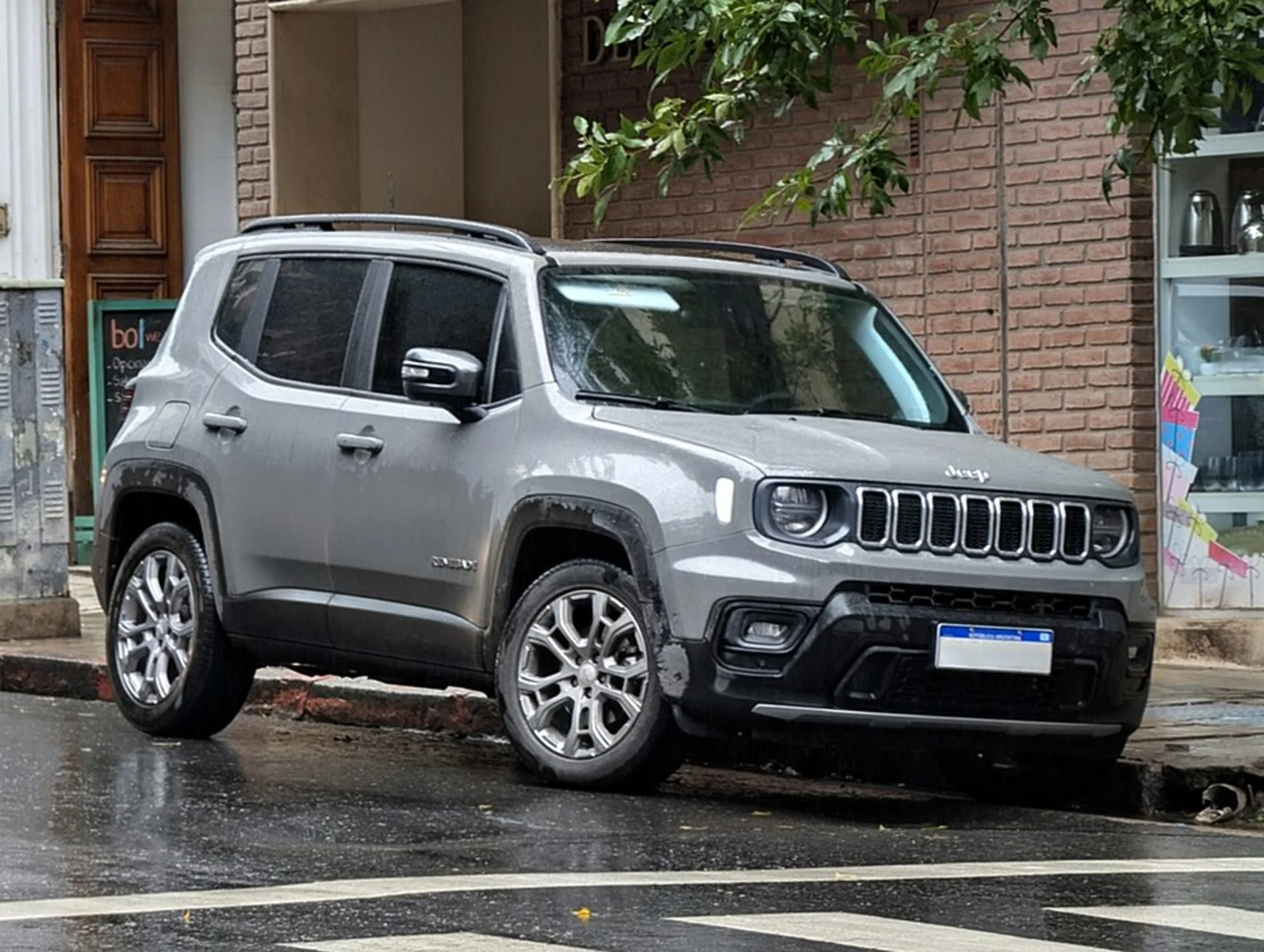 Jeep Renegade Longitude 1.3 Turbo - Foto 1